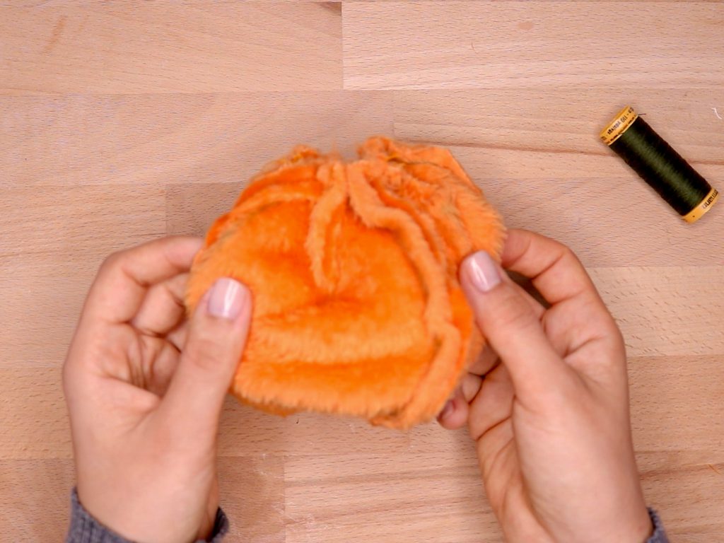 How to make pumpkin plushies DIY pattern